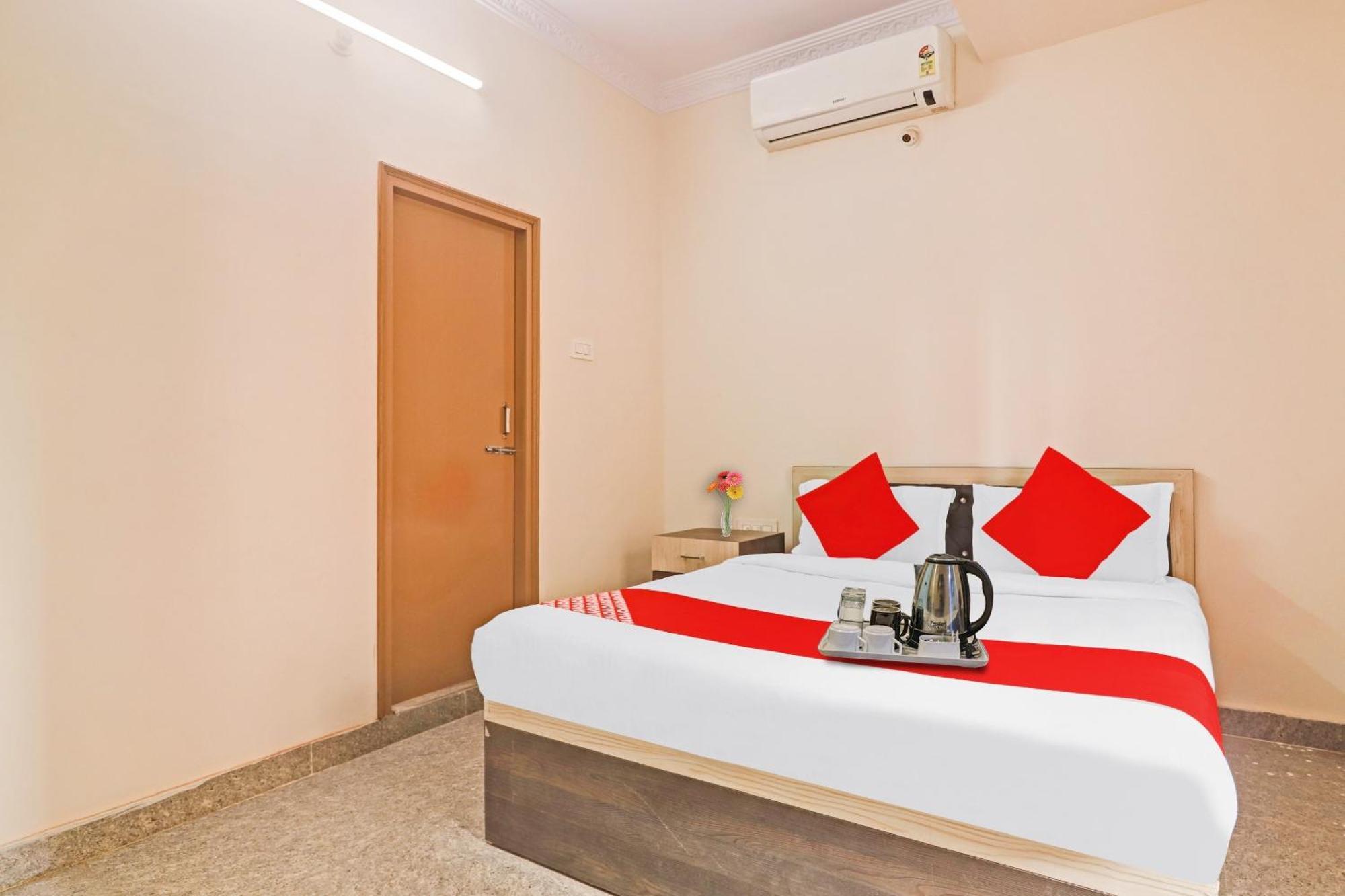 Hotel O Gs International Near Anu Wine Shop Shamshabad Exteriér fotografie